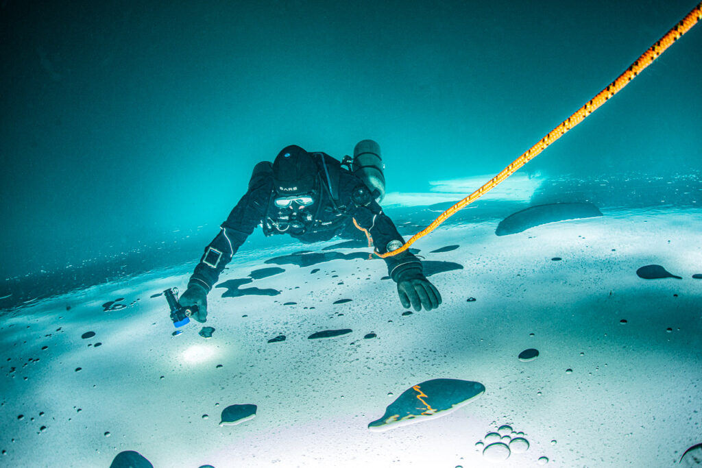 Eistauchen mit Sidemount